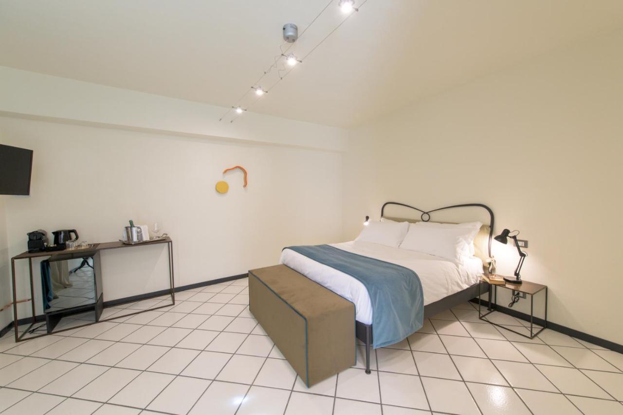 Palazzo Sertorio Suites Gavi Exterior foto